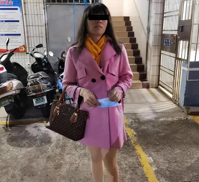 k1体育平台男子扮女装街边拉客多次交易都未被识破直到被抓画面不忍直视(图4)